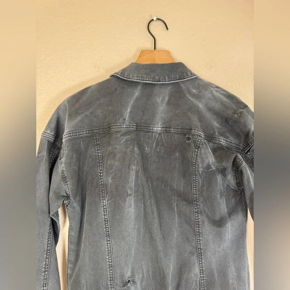Free People Oversized Distressed Black Denim Jacket size XS $150 - Picture 10 of 10